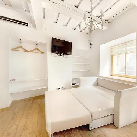 Zemaitijos St Studio Apartment *